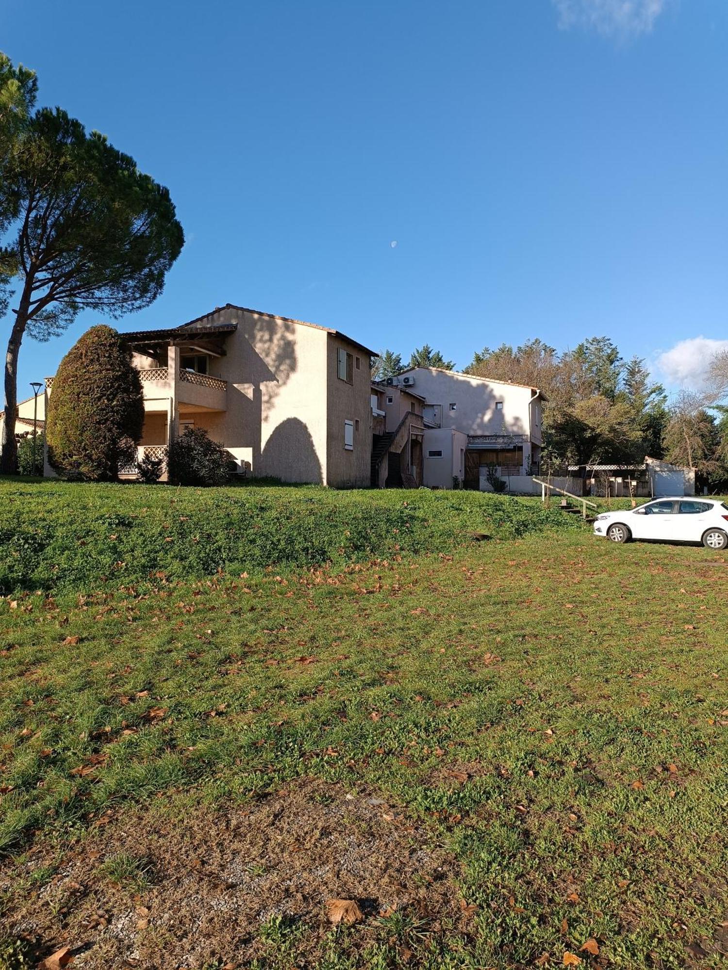 Studio 10M2, Terrasse 18M2 , Parking, Piscine Et Accueille Les Animaux Quissac  エクステリア 写真