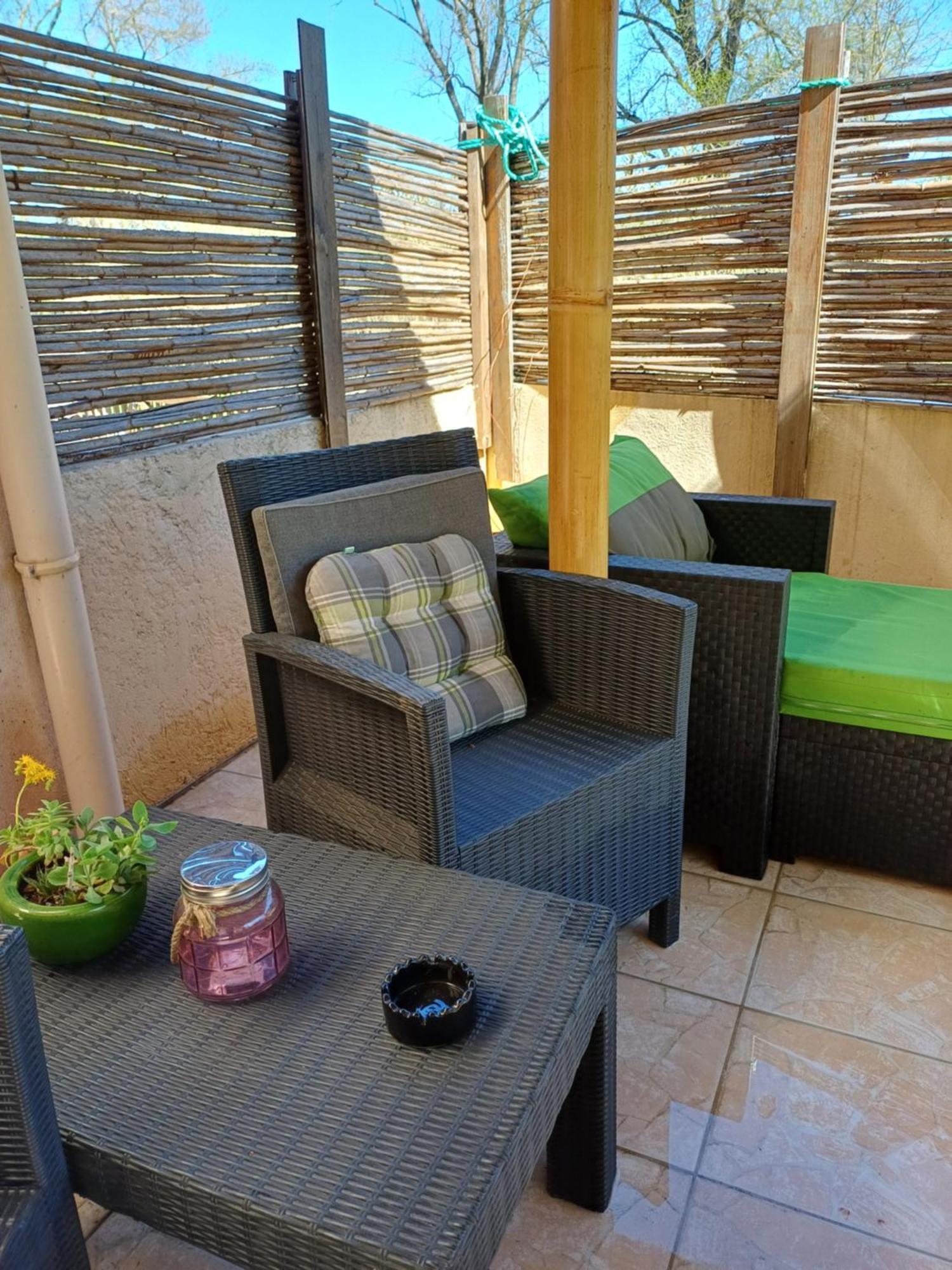 Studio 10M2, Terrasse 18M2 , Parking, Piscine Et Accueille Les Animaux Quissac  エクステリア 写真